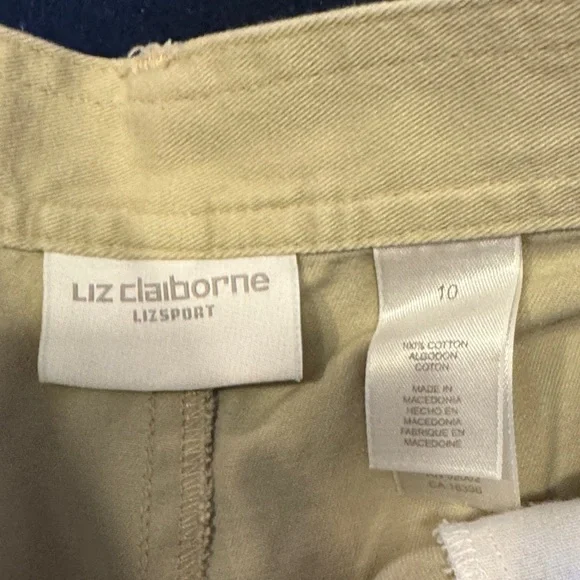 Liz Claiborne Classic Beige Women's Bermuda Shorts / DG85 - Picture 3 of 4